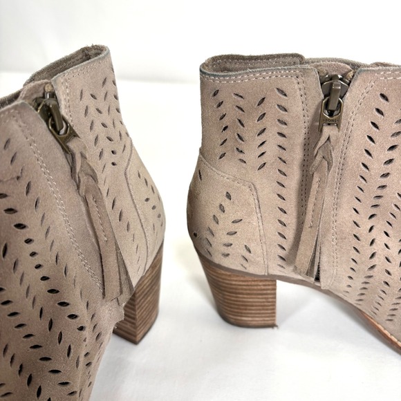 Toms Women's Taupe Suede Perforated Peep Toe Ankle Booties Block Heel Size 8 - Picture 6 of 11